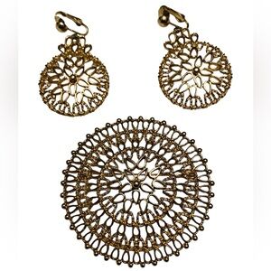 Vintage Sarah Coventry “Venetian” Gold Tone Brooch Earrings Set